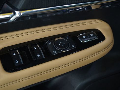 Used 2022 Lincoln Corsair Reserve w/ Equipment Group 201A image 23