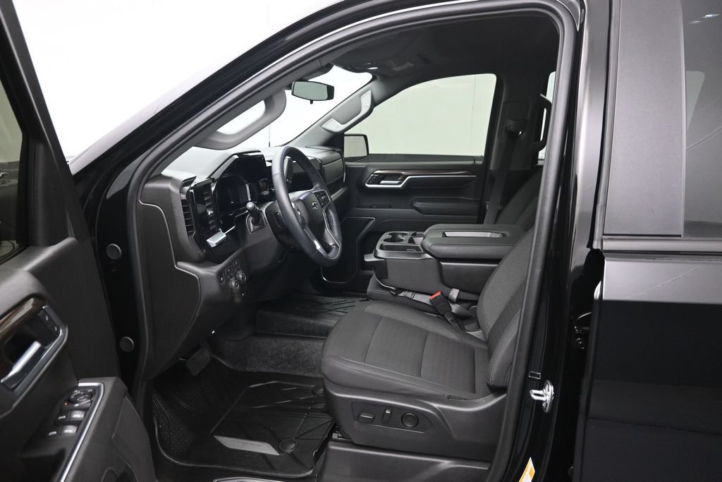 Used 2026 Chevrolet Silverado 1500 RST w/ RST Select Package AWD/4WD image 9