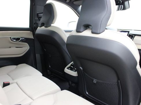 New 2026 Volvo XC90 B6 Plus w/ Protection Package Premier AWD/4WD image 22