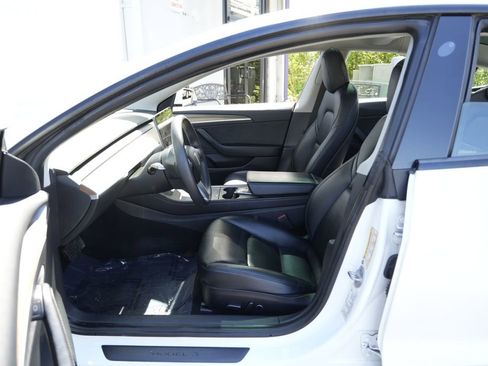 Used 2021 Tesla Model 3 Standard Range Plus RWD image 19