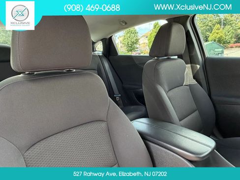Used 2023 Chevrolet Malibu LT w/ Driver Confidence Package FWD image 17