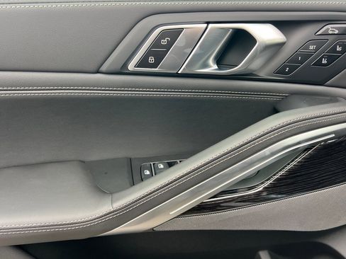 New 2026 BMW X6 xDrive40i w/ Executive Package image 13