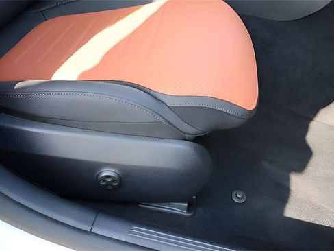 Used 2025 Mercedes-Benz C 300 4MATIC Sedan image 20