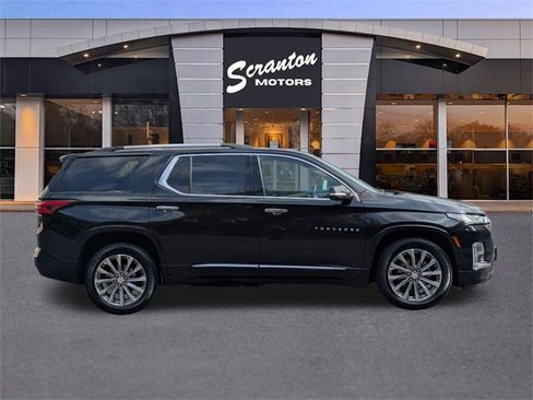 Used 2022 Chevrolet Traverse Premier image 6