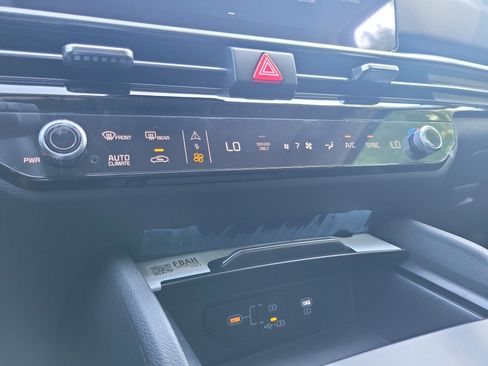 New 2026 Kia Sportage LX FWD image 26