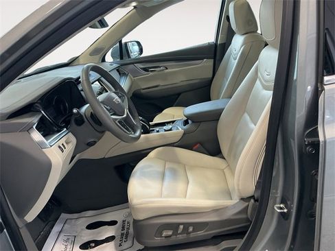 Certified 2024 Cadillac XT5 Premium Luxury w/ LPO, Floor Liner Package image 7