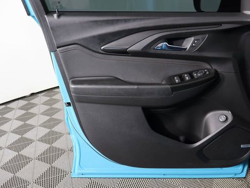 Used 2021 Chevrolet TrailBlazer RS w/ Sun and Liftgate Package image 10