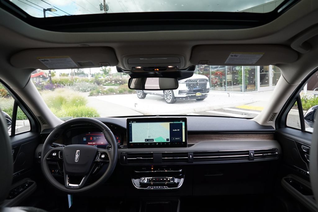 New 2026 Lincoln Corsair Grand Touring AWD/4WD image 13
