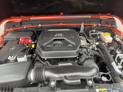 Certified 2020 Jeep Wrangler Sport image 36