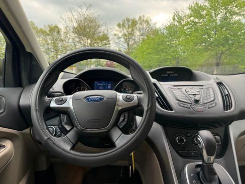 Used 2014 Ford Escape SE FWD image 9