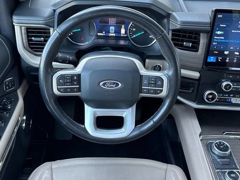 Used 2024 Ford Expedition Limited AWD/4WD image 16