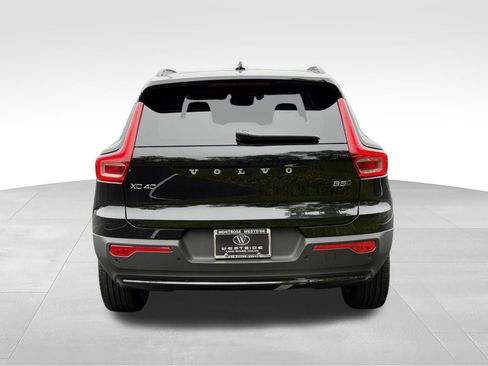 New 2026 Volvo XC40 B5 Core w/ Protection Package Premier AWD/4WD image 4