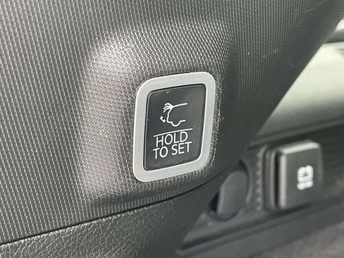 Certified 2023 Jeep Grand Cherokee Overland AWD/4WD image 43