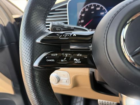 Certified 2025 Mercedes-Benz GLS 580 4MATIC image 24