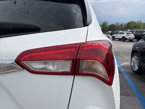 Used 2020 Buick Envision Essence image 9