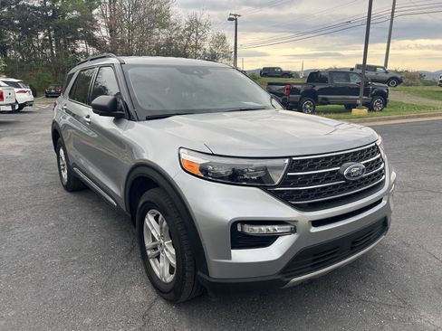 Certified 2023 Ford Explorer XLT w/ Equipment Group 202A AWD/4WD image 7
