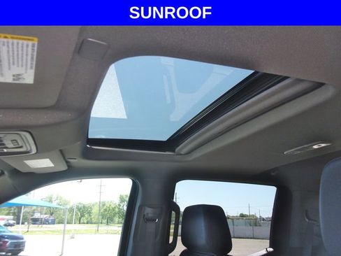 Used 2026 Chevrolet Silverado 1500 LT Trail Boss w/ Convenience Package II AWD/4WD image 3