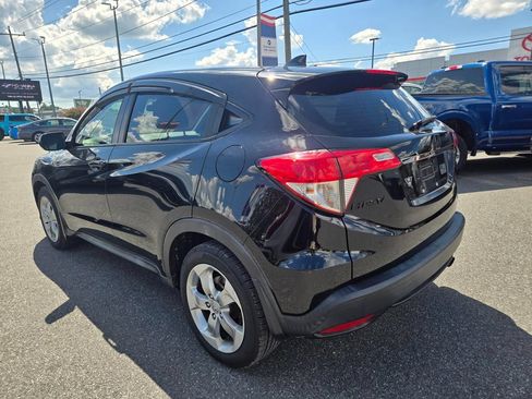 Used 2019 Honda HR-V LX image 7