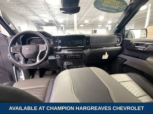 Used 2025 Chevrolet Silverado 1500 ZR2 w/ Technology Package AWD/4WD image 27