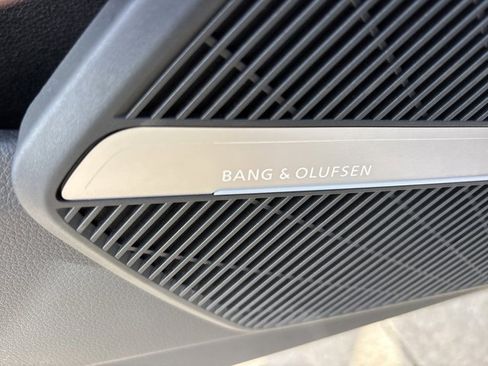 Used 2025 Audi Q5 2.0T Premium Plus w/ Premium Plus Package image 26