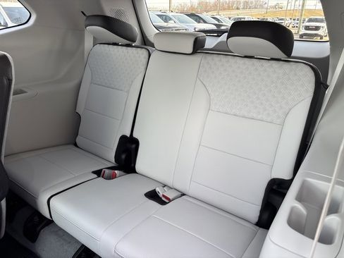 New 2026 GMC Acadia Denali w/ Super Cruise Package image 19