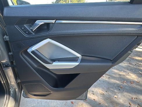 Used 2021 Audi Q3 2.0T Premium w/ Convenience Package image 27