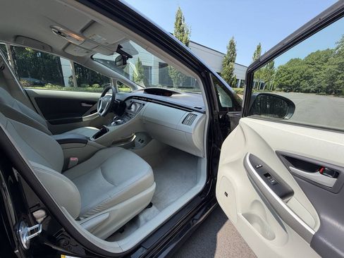 Used 2010 Toyota Prius FWD image 17
