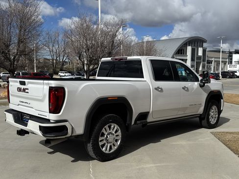 Used 2023 GMC Sierra 3500 Denali w/ Denali Ultimate Package image 5