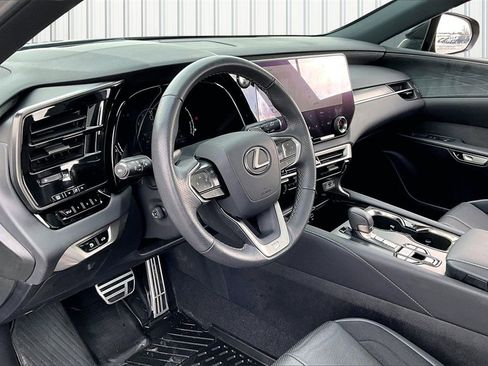 Used 2024 Lexus RX 350 Premium image 17