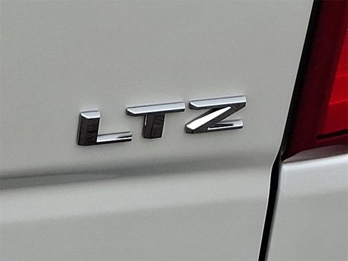Used 2020 Chevrolet Silverado 1500 LTZ w/ LTZ Premium Package image 29