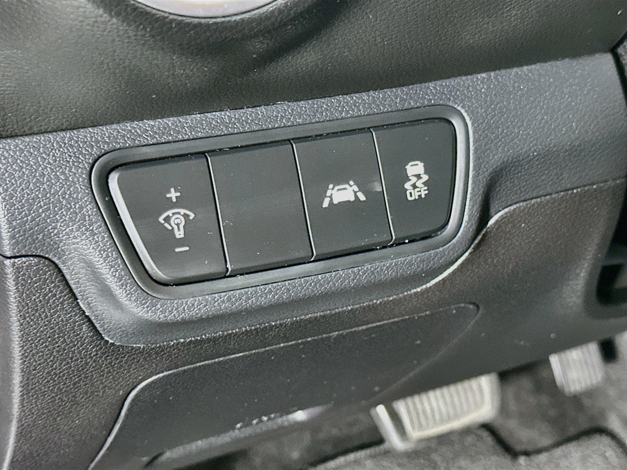Used 2019 Kia Forte LXS FWD image 16
