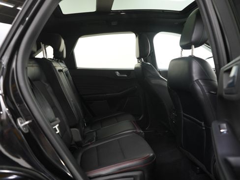 Used 2023 Ford Escape ST-Line Elite image 11