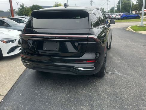 Used 2024 Lincoln Nautilus Premier AWD/4WD image 5