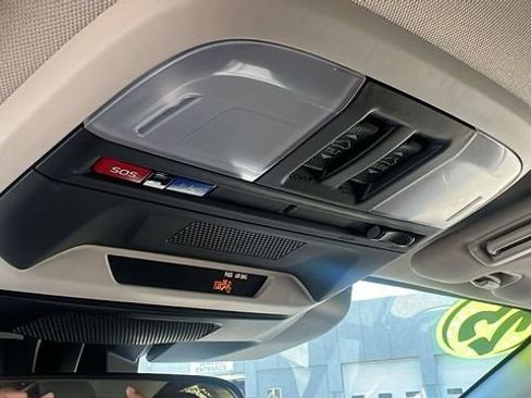 Used 2025 Subaru Crosstrek 2.5i Limited AWD/4WD image 15