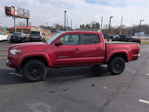 Used 2019 Toyota Tacoma SR5 image 4