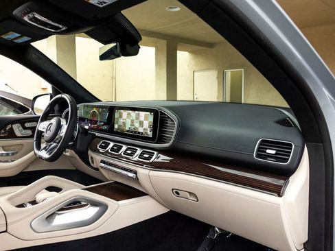 Used 2023 Mercedes-Benz GLS 63 AMG GLS 63 AMG image 31