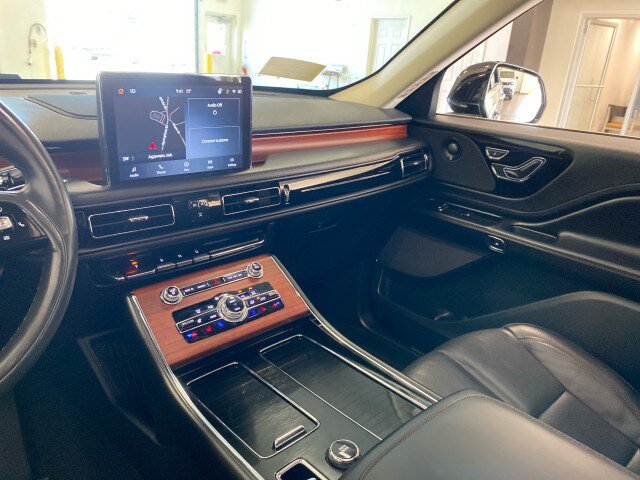 Certified 2023 Lincoln Aviator Reserve w/ Equipment Group 201A AWD/4WD image 14