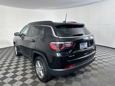 Used 2023 Jeep Compass Latitude w/ Convenience Group AWD/4WD image 2