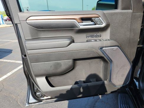 Used 2022 Chevrolet Silverado 1500 High Country w/ High Country Premium Package image 37