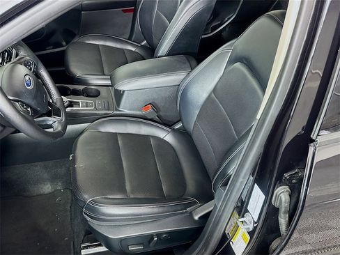 Used 2020 Ford Escape SEL image 19