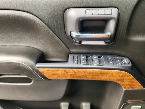 Used 2017 Chevrolet Silverado 1500 High Country image 25