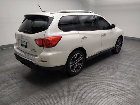 Used 2017 Nissan Pathfinder Platinum w/ Family Entertainment Package AWD/4WD image 10