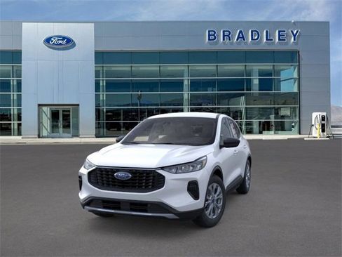 New 2025 Ford Escape Active image 2