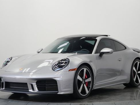 Used 2025 Porsche 911 Carrera S image 5