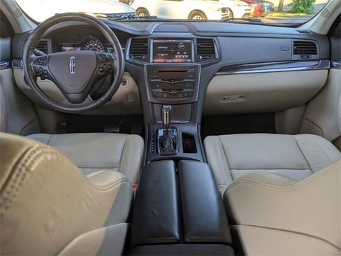 Used 2014 Lincoln MKS image 22