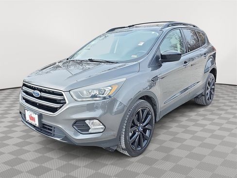 Used 2019 Ford Escape SE image 1