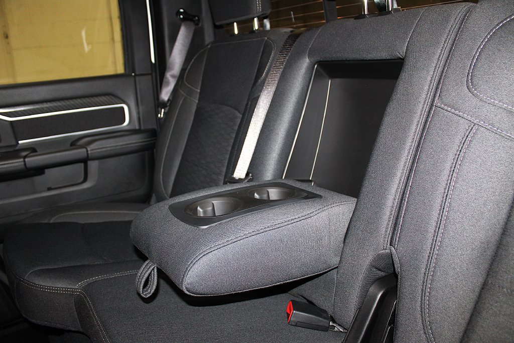 New 2026 RAM 2500 Big Horn AWD/4WD image 30