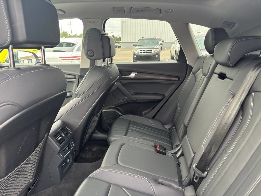 Used 2024 Audi Q5 2.0T Premium Plus AWD/4WD image 17