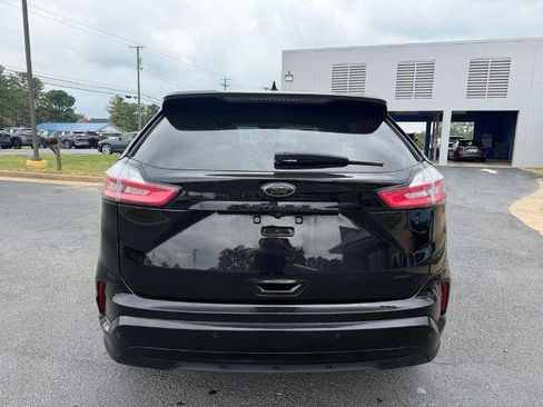 Certified 2024 Ford Edge SE w/ Black Appearance Package AWD/4WD image 4