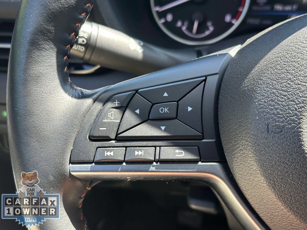 Used 2024 Nissan Sentra SR w/ SR Premium Package FWD image 25